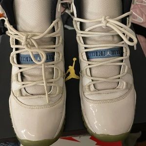 Legend blue 11s (2014)